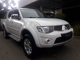 Mitsubishi L 200 2015