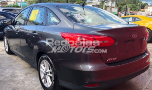 Ford Focus SE 2015