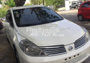 Nissan TIIDA 2008