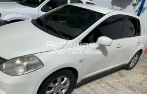 Nissan TIIDA 2008