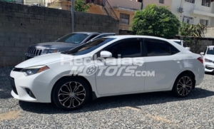 Toyota Corolla LE 2014