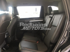 Toyota Highlander LE 2014