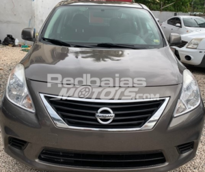 Nissan Versa SV 2014