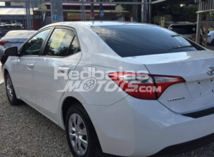 Toyota Corolla LE 2015