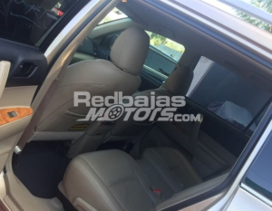 Toyota Highlander LE 2012